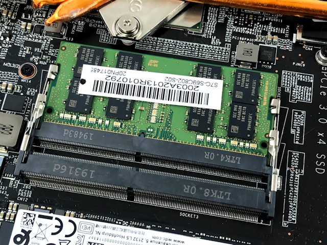 升级 10 代 CPU、 RTX SUPER MSI GE75 Raider 10SFS 17.3＂ 电竞笔电(23)