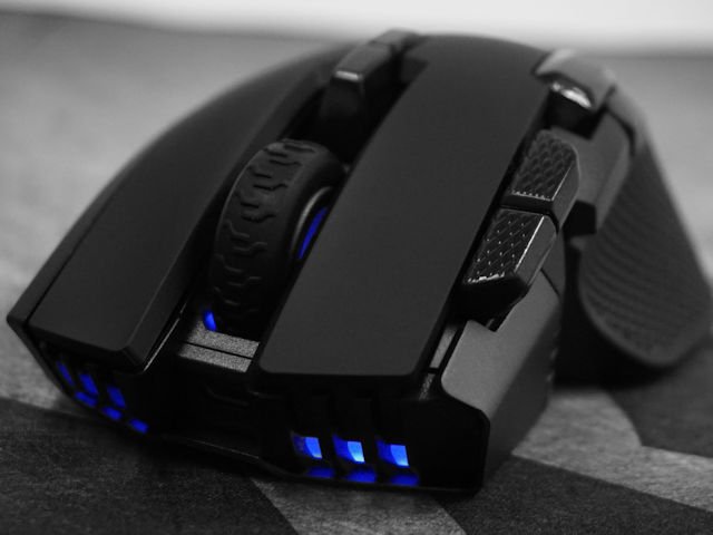 IRONCLAW RGB WIRELESS