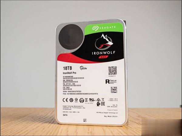 更大的容量 更安全的使用 全新Seagate IronWolf Pro NAS 18TB HDD 开箱